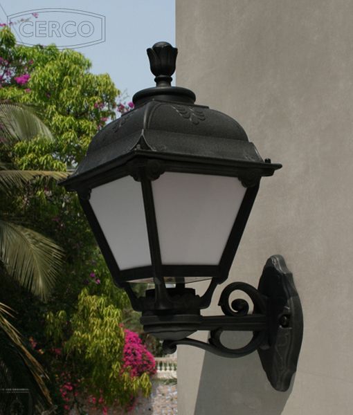 Loose-fit round neck sweater