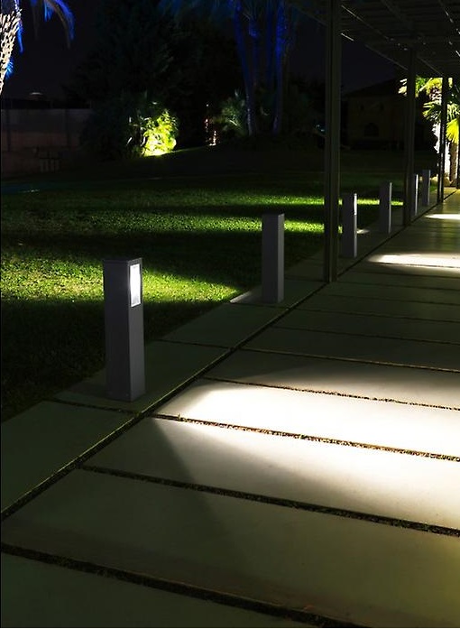 Loose-fit round neck sweater