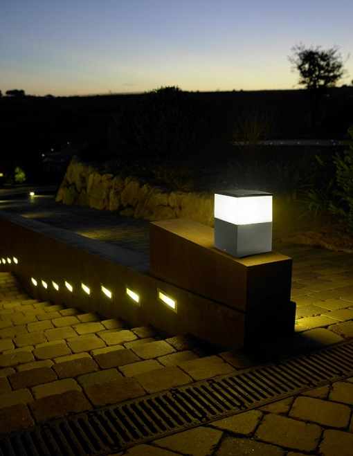 Loose-fit round neck sweater