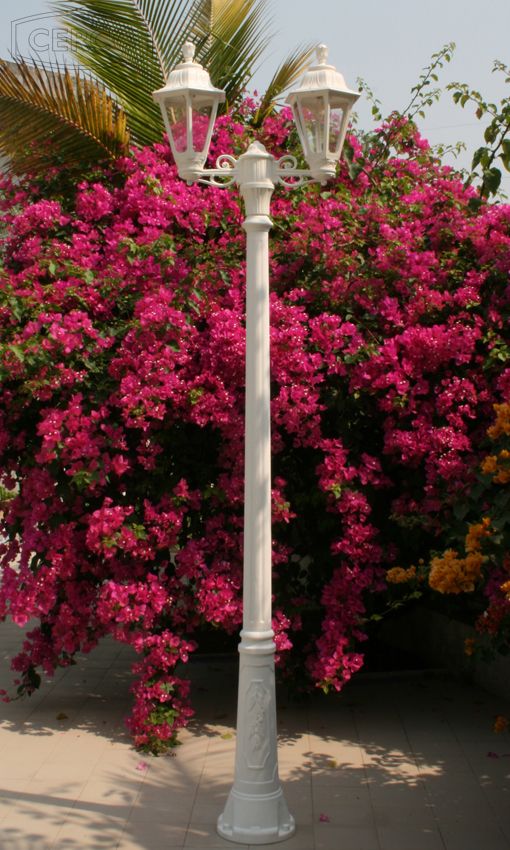 Loose-fit round neck sweater