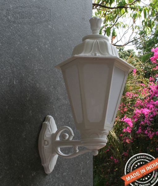 Loose-fit round neck sweater