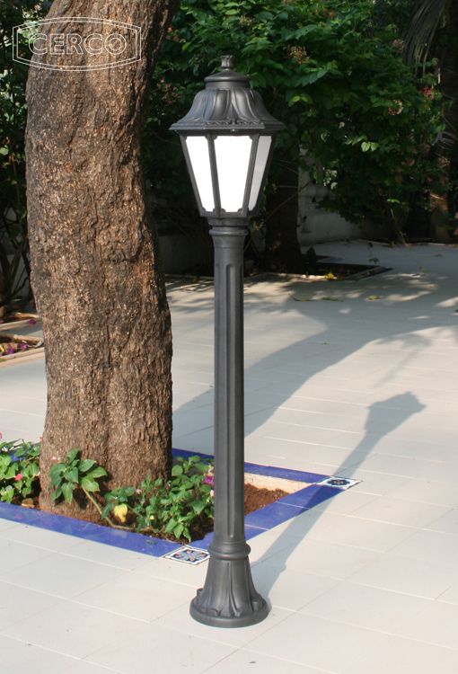 Loose-fit round neck sweater