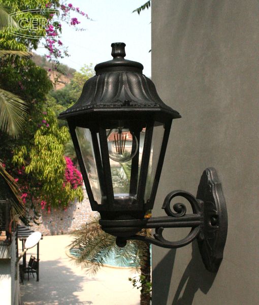 Loose-fit round neck sweater