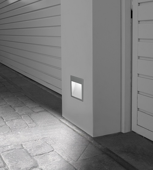 Loose-fit round neck sweater